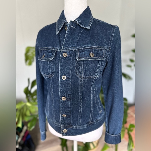 🛍️ Tommy Hilfiger 100% Cotton denim jacket size SP (pit to pit 17 inches) - Picture 6 of 9